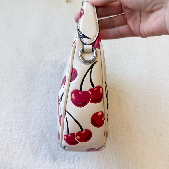 DNB - Picture 5 of 13